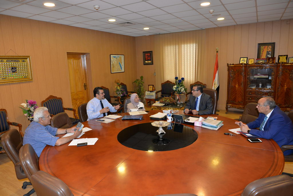 President of Mansoura University holds a meeting to follow-up the "Bone Marrow Transplantation Unit"