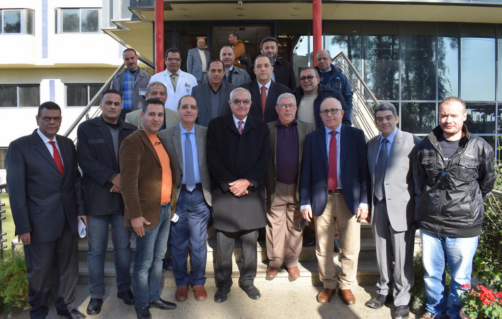 رئيس جامعة المنصورة يفتتح التجديدات بفرع مركز الكلى بمنية سمنود