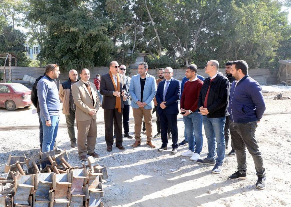 Le président de l'Université de Mansoura suit sur le terrain l'avancement des projets de construction de l'université