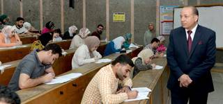 President of Mansoura University Inspects Examination Committees at the Faculties of Law, Dentistry, Engineering, and Veterinary Medicine
