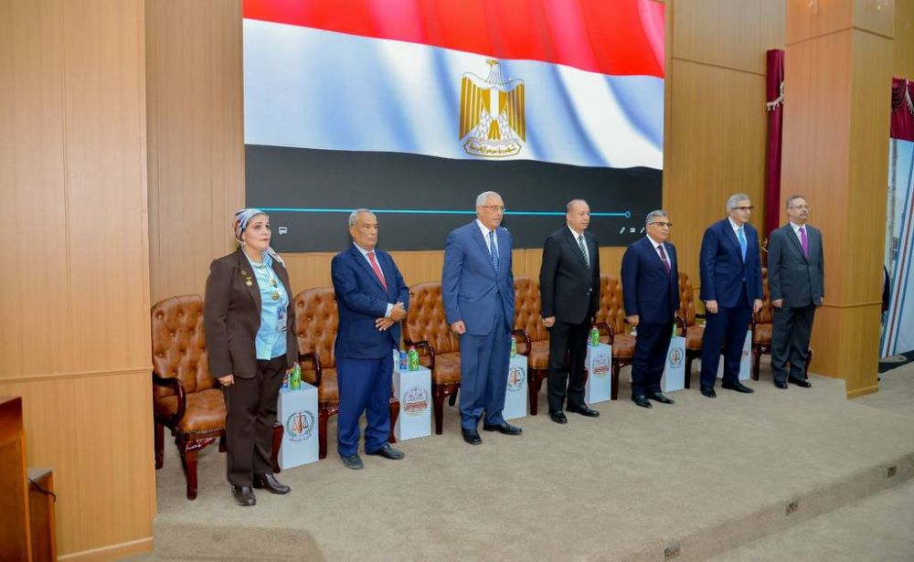 رئيس جامعة المنصورة يفتتح مؤتمر «تطوير الدراسات القانونية في الجامعات المصرية والعربية»