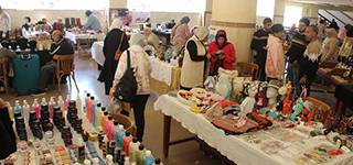 جامعة المنصورة تُنظِّم معرض «أيادي مصر» رقم 42 بكلية الآداب، بالتعاون مع محافظة الدقهلية، دعمًا للحرف اليدوية والتراثية